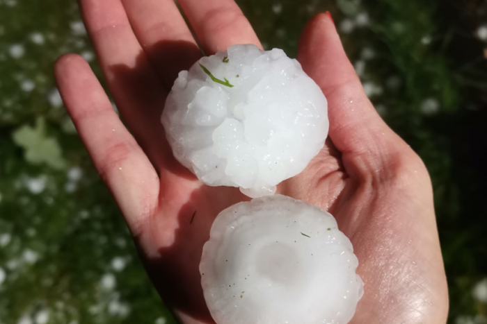 Ilustračný obrázok k článku Rútia sa k nám najsilnejšie búrky, hrozí TORNÁDO! Kde spadnú OBROVSKÉ krúpy ako v Česku?