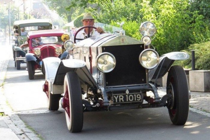 Ilustračný obrázok k článku Zemplín Veterán Rallye 2021: PROGRAM štartuje na námestí