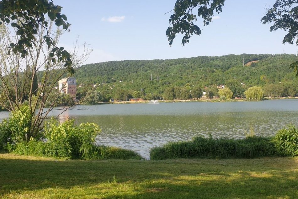 Ilustračný obrázok k článku Kvalita vodných plôch v Košiciach a okolí: Kde vydali hygienici ZÁKAZ kúpania?