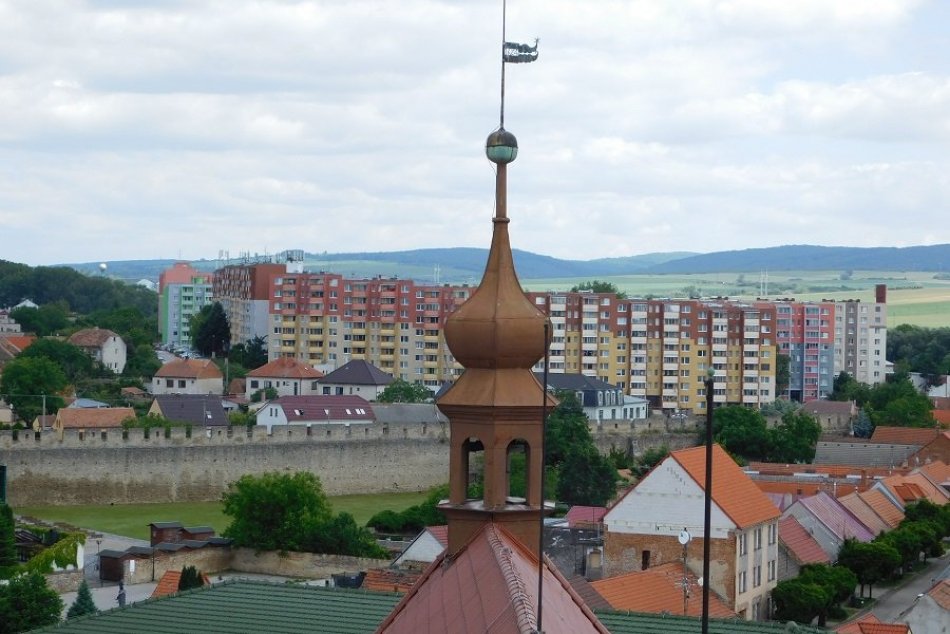 Ilustračný obrázok k článku ZÁKAZ návštevám v nemocnici z červeného okresu: Hlásia jedného pacienta na COVID-19