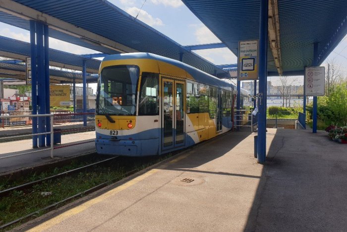 Ilustračný obrázok k článku Cestujete do železiarní električkou? Pozor na výluku na rýchlodráhe!