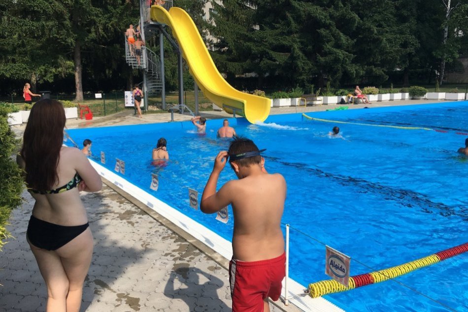 Ilustračný obrázok k článku Kúpalisko v Považskej Bystrici: Prehľad služieb, CENNÍK a otváracie hodiny, FOTO