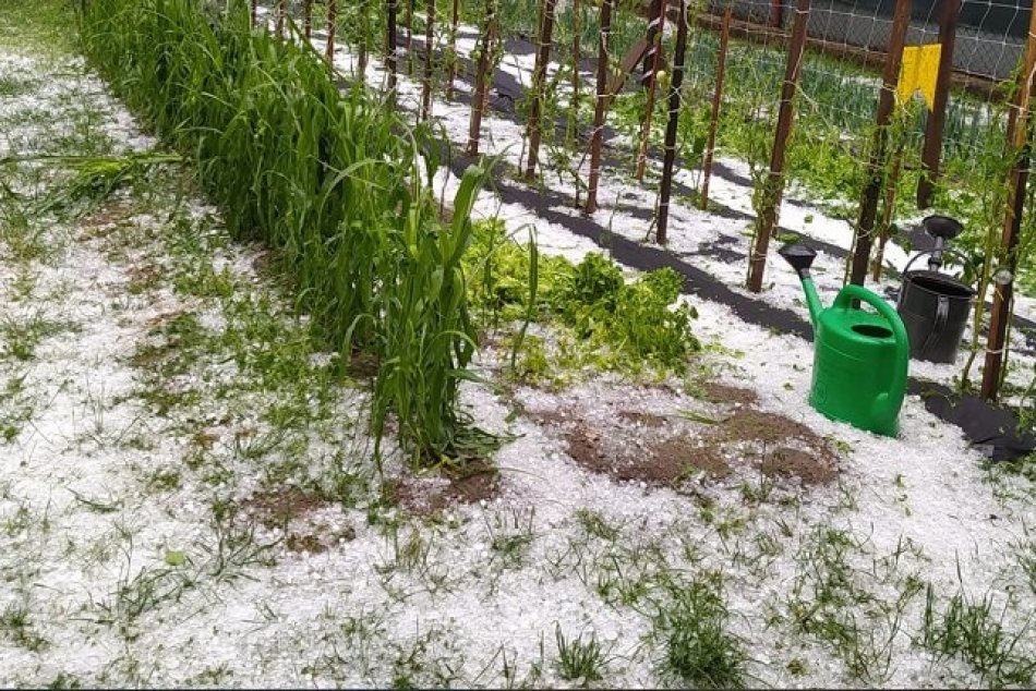 Ilustračný obrázok k článku FOTO: Na Slovensko dorazili silné supercelárne búrky. Zničili úrodu!