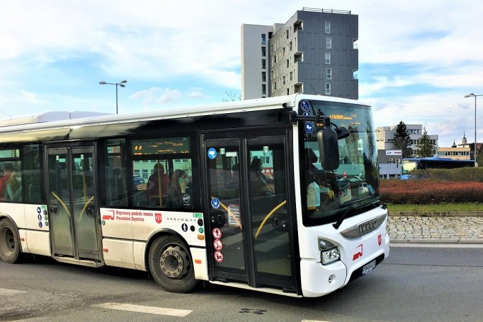 Ilustračný obrázok k článku MHD v Považskej Bystrici upravila tarifu: CENY lístkov boli už aj lacnejšie