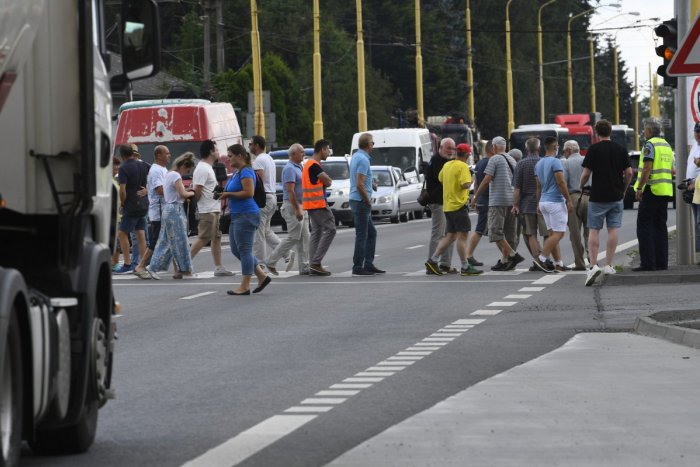 Ilustračný obrázok k článku Odborári protestovali na hlavnom ťahu na Donovaly: Väčšina vodičov vraj akciu akceptovala