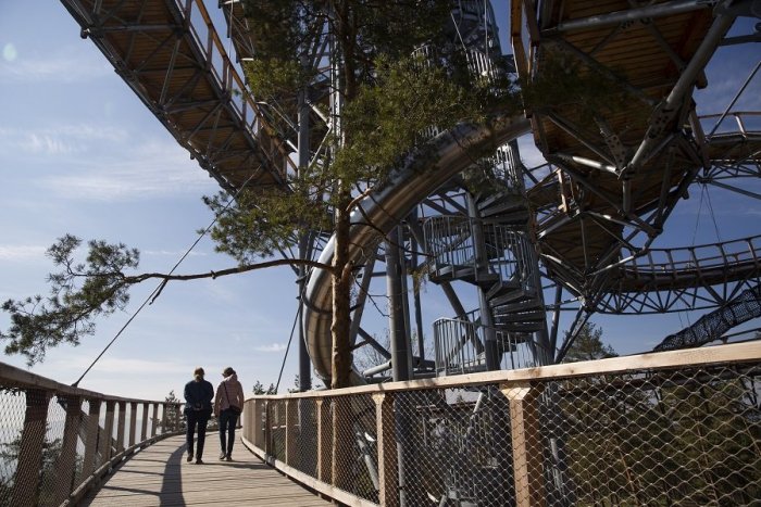 Ilustračný obrázok k článku Kuriózne stavby aj veža s toboganom: Objavte najzvláštnejšie rozhľadne na Slovensku