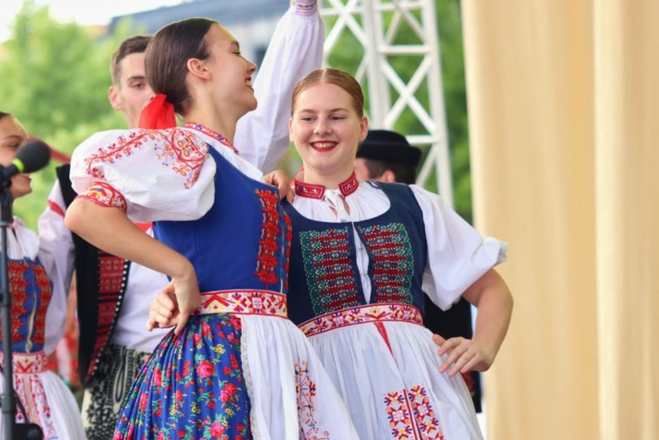 Ilustračný obrázok k článku Do Nitry prichádza 45. ročník festivalu: Uvidíme aj účastníkov z Indonézie, PROGRAM