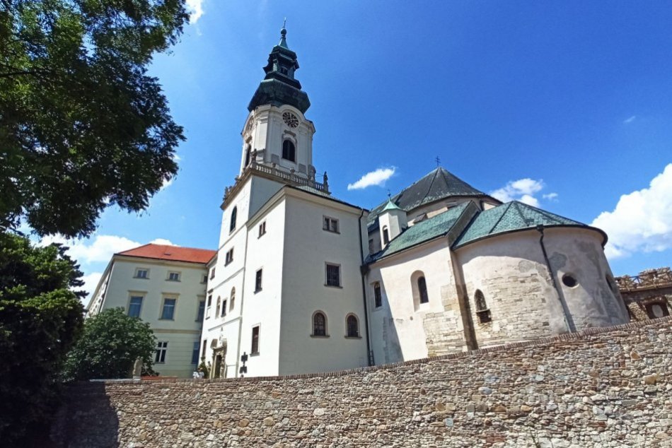 Ilustračný obrázok k článku Plánujete navštíviť Nitriansky hrad? Od apríla budú platiť NOVÉ otváracie hodiny