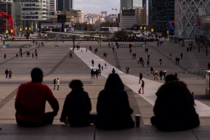 Ilustračný obrázok k článku Na Slovensku očakávame tretiu vlnu, ale Francúzi sa obávajú už ŠTVRTEJ