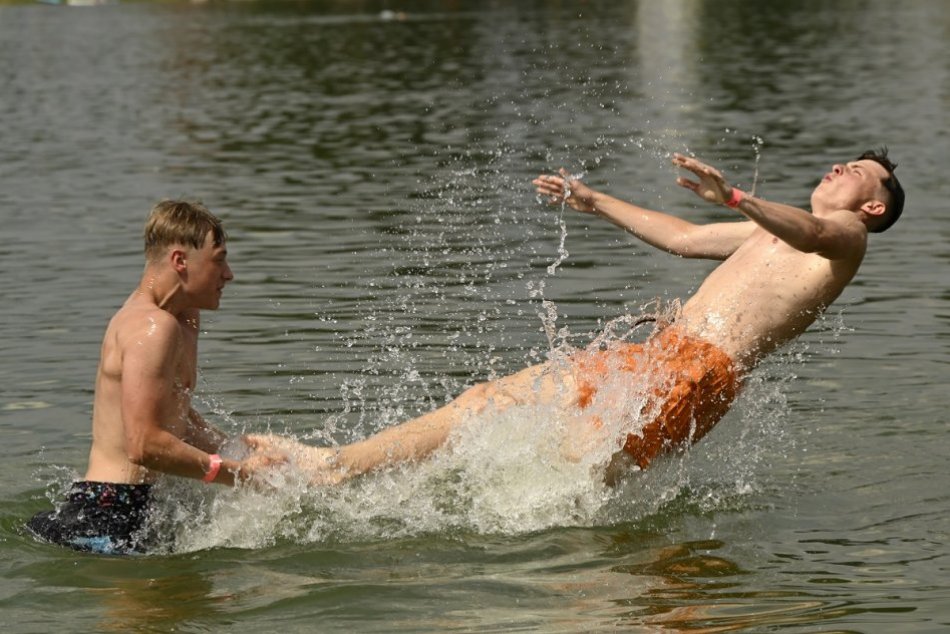 Ilustračný obrázok k článku Aktuálne INFO od hygienikov: Kde v Banskobystrickom kraji sa dá kúpať v prírode?