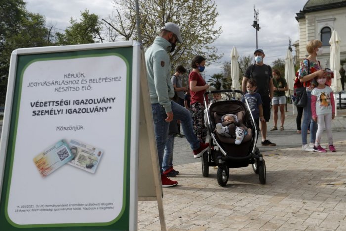 Ilustračný obrázok k článku Maďarsko ráta so štvrtou vlnou pandémie: Na pozore by sa mali mať hlavne nezaočkovaní