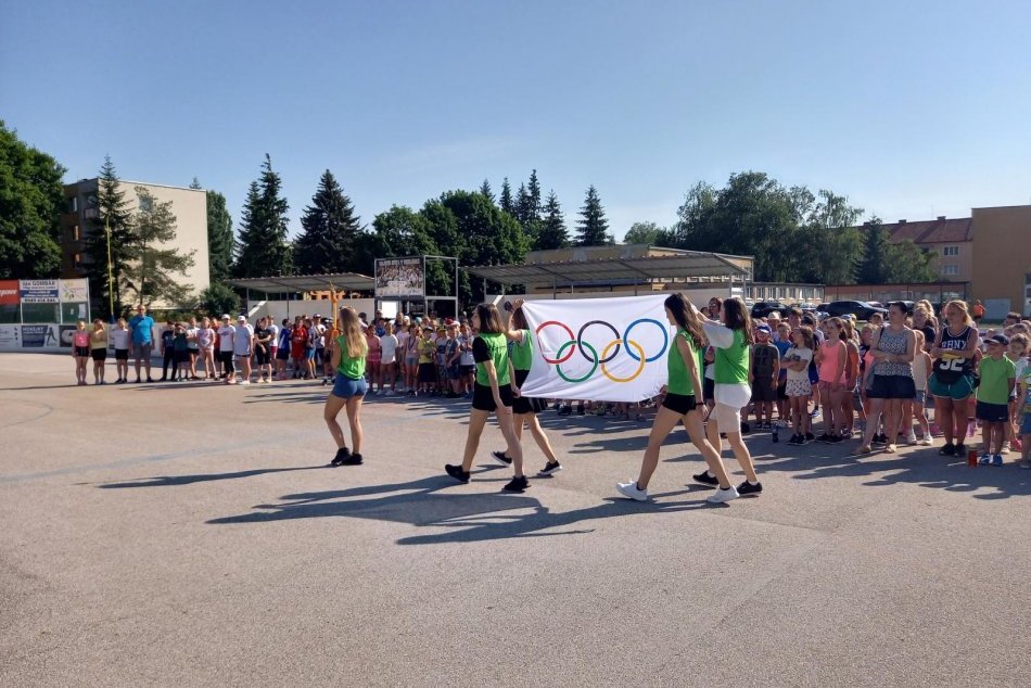 Ilustračný obrázok k článku Vypustili holubice a zložili sľub: V Prešove sa súťažilo počas olympijského dňa!