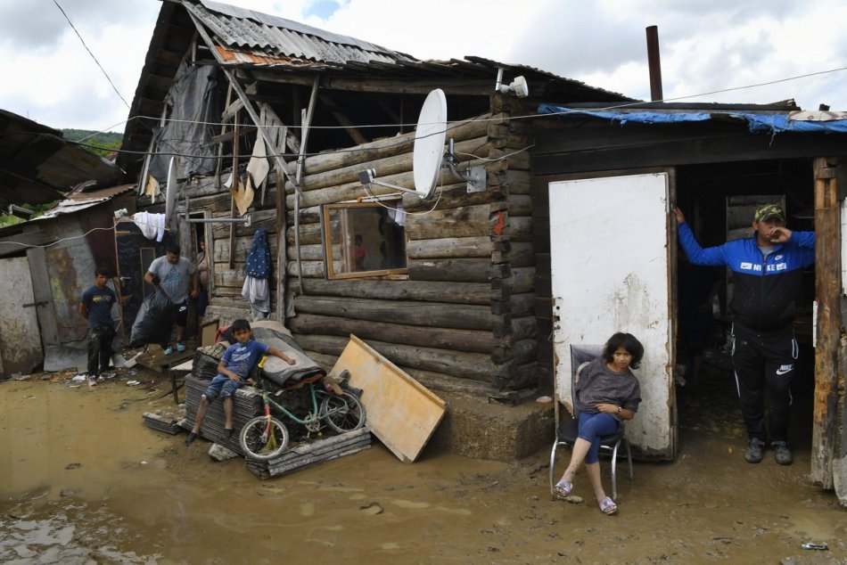 Ilustračný obrázok k článku ŽIADNA kúpeľňa ani splachovací záchod: TISÍCE ľudí na Slovensku žijú v chatrčiach