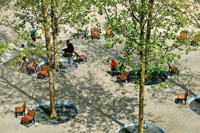 Ilustračný obrázok k článku Na Trnavskom mýte sú NEBEZPEČNÉ "jamy": TOTO pomôže, aby sa nestal úraz