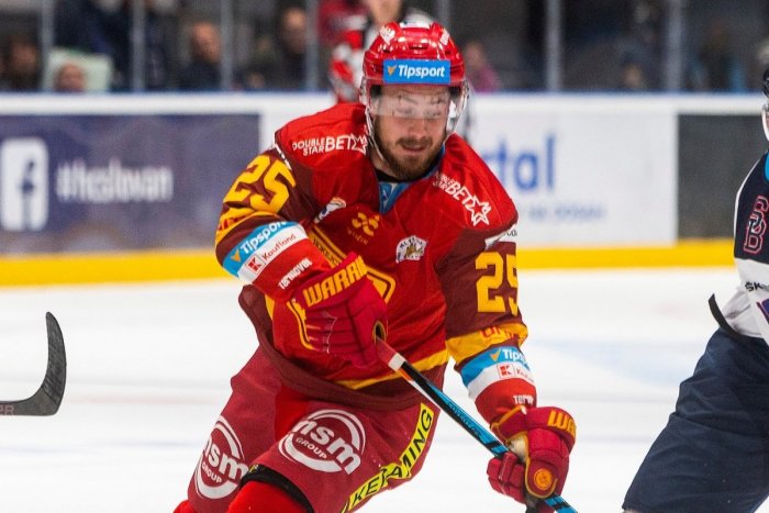 Ilustračný obrázok k článku Najproduktívnejší hráč je späť: Josef Mikyska sa opísal Dukle Trenčín