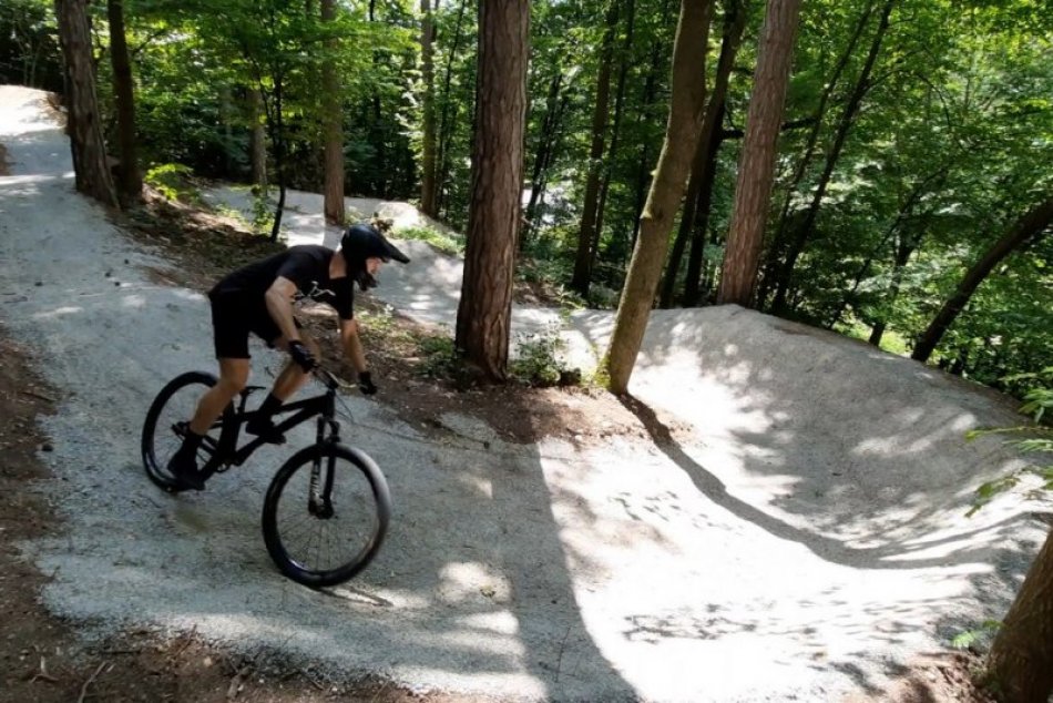 Ilustračný obrázok k článku Rieka v Bystrici "ožije" a pribudne aj pumptrack: Tieto 4 projekty sa dočkajú realizácie