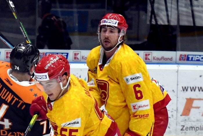 Ilustračný obrázok k článku Trenčianska obrana počíta s kanadskou tvrdosťou: Justin Lemcke pokračuje v Dukle