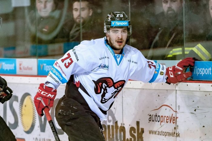 Ilustračný obrázok k článku Nitra získala posilu do útoku: V klube pokračuje aj Adrián Holešinský