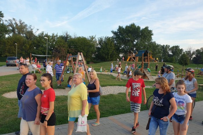 Ilustračný obrázok k článku Prichádza obľúbená súťaž vo varení polievok: Výťažok z predaja pomôže hokejistovi