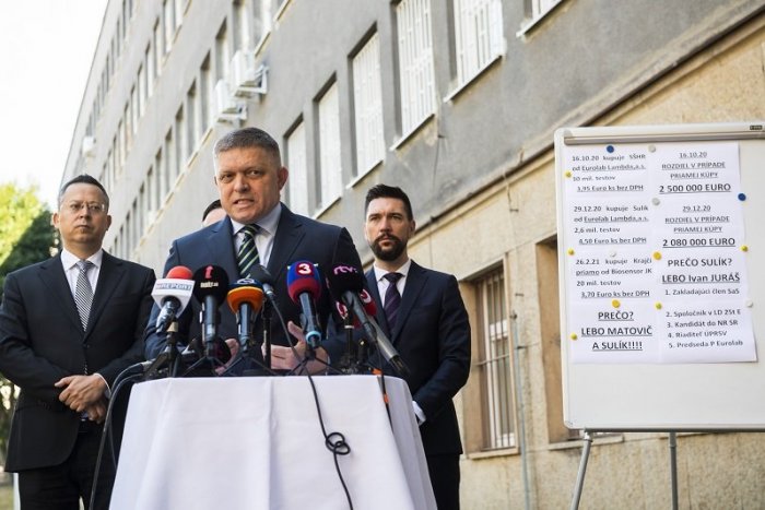 Ilustračný obrázok k článku Smer-SD podal "verejné trestné oznámenie" pre nákup testov od trnavskej firmy