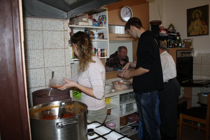 Ilustračný obrázok k článku Polievka POMOCI je späť: Obedom prispejete utečencom z Ukrajiny