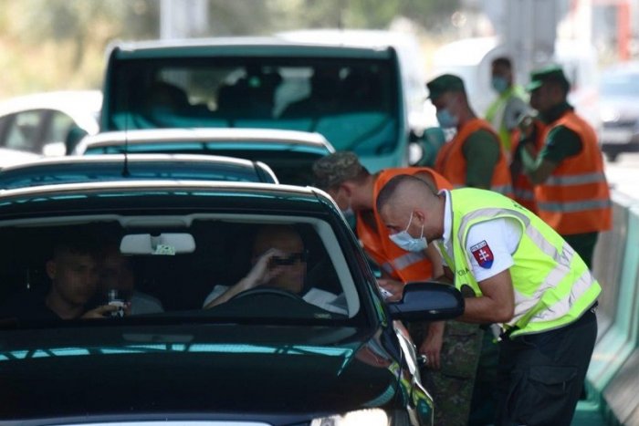 Ilustračný obrázok k článku Nové pravidlá na hraniciach od 19. júla: Čo sa mení, kto musí do karantény a čo PENDLERI?