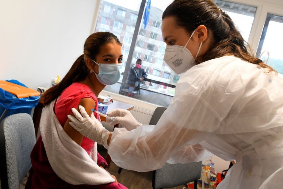 Ilustračný obrázok k článku CHCETE presné číslo zaočkovaných ľudí v produktívnom veku? Je ich viac ako 1,5 milióna!