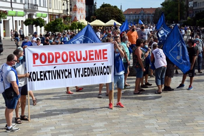 Ilustračný obrázok k článku Hutníci nechcú dlhší pracovný čas! Vyjednávanie odborárov s vedením fabriky pokračuje