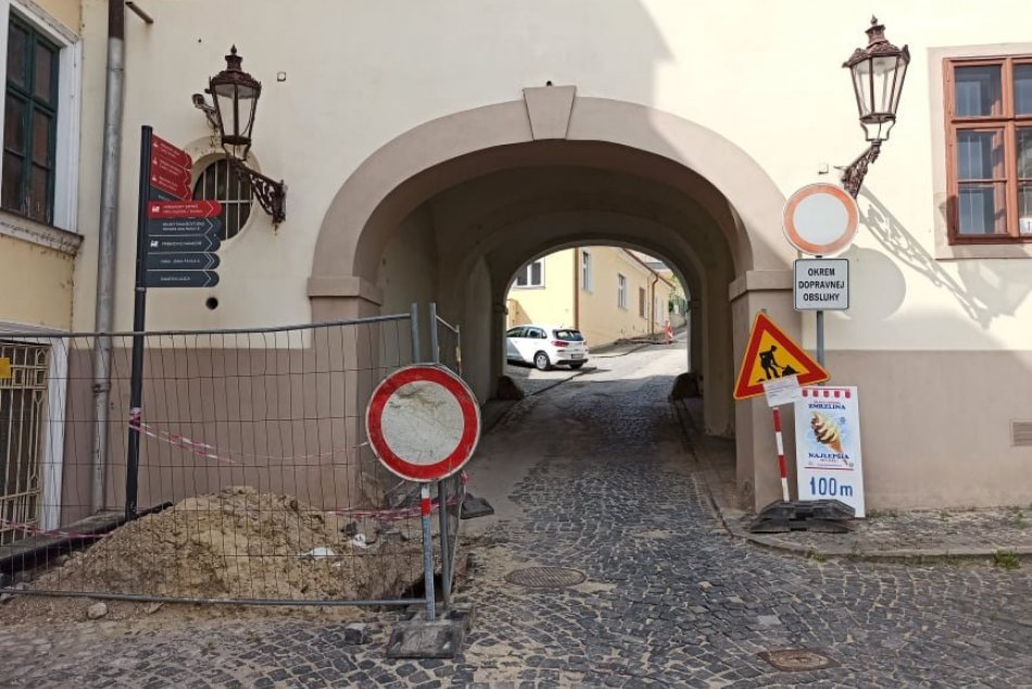 Ilustračný obrázok k článku Oprava Kráľovskej cesty sa začala: Skúmať ju budú aj archeológovia