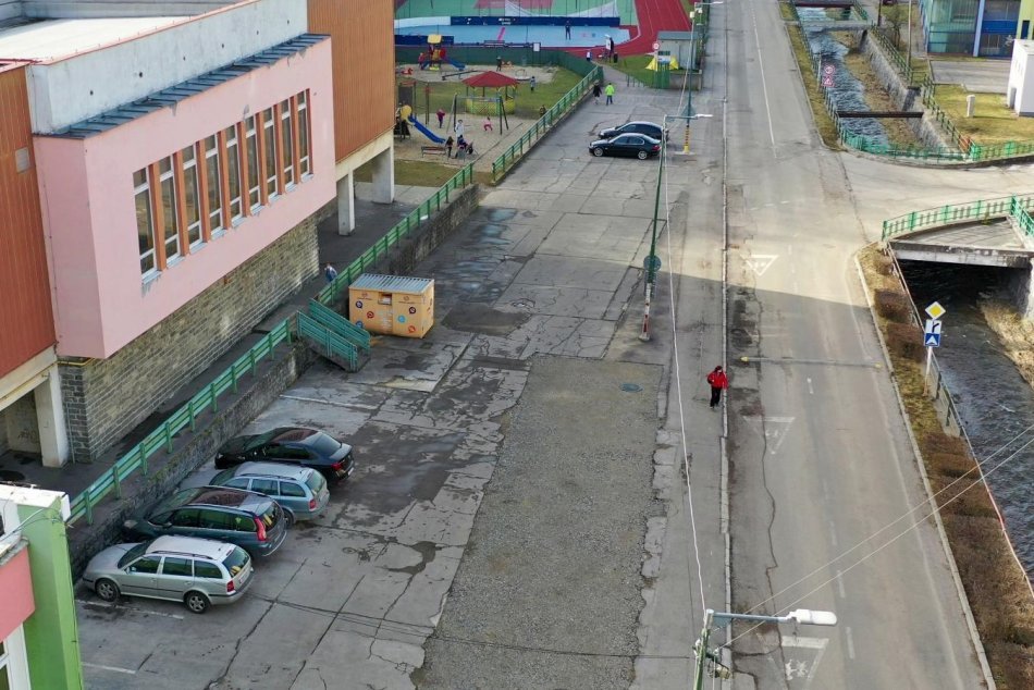 Ilustračný obrázok k článku Najväčšia investícia od postavenia: V Trenčianskych Tepliciach začína obnova, FOTO