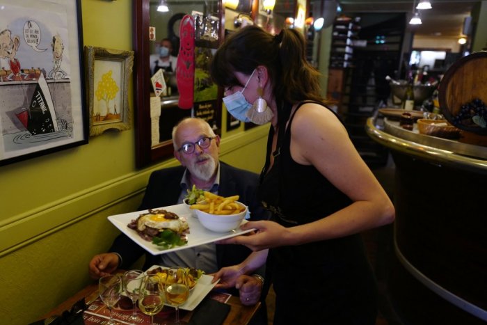 Ilustračný obrázok k článku Trenčiansky kraj má naďalej zelenú: PREHĽAD opatrení, ktoré platia od pondelka