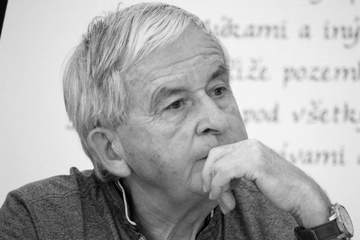 Ilustračný obrázok k článku Smutná správa z Handlovej: Zomrel dlhoročný mestský poslanec Eduard Straka