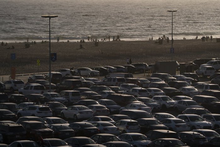 Ilustračný obrázok k článku SVET O SLOVENSKU: Slovákov lákajú na kúpu „jazdenky“ zo zahraničia zákernými fintami