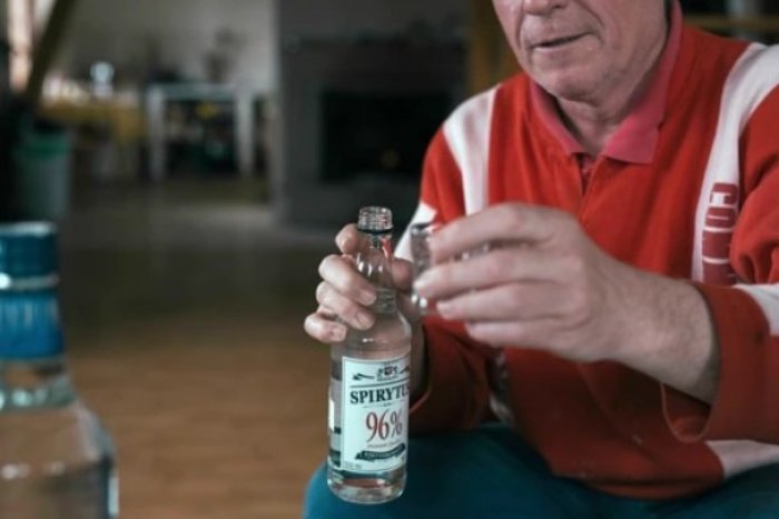 Ilustračný obrázok k článku SVET O SLOVENSKU: Fotograf bol v tejto slovenskej dedinke stále „pod parou“