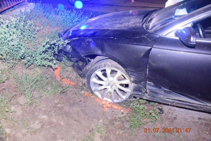 Ilustračný obrázok k článku Zvolenskí policajti vyšetrujú nehodu opitého vodiča: Zranení sú 2 spolujazdci