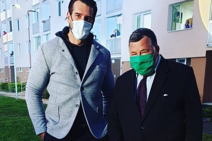 Ilustračný obrázok k článku Valábik sa verejne zastal profesora Krčméryho: Vyhrážať sa smrťou je NENORMÁLNE!