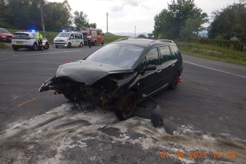 Ilustračný obrázok k článku Pri nehode na Podpoľaní zasahoval vrtuľník: Čo sa odohralo na ceste? FOTO