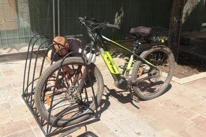 Ilustračný obrázok k článku Drobnosť, ktorá poteší: V Starom Meste pribudli stojany na bicykle