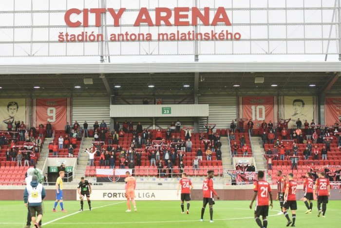 Ilustračný obrázok k článku Skalní fanúšikovia Spartaka majú zákaz vstupu na štadión: Neuveríte, kto ich NAHRADÍ!