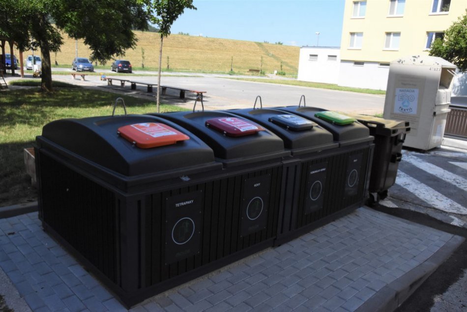 Ilustračný obrázok k článku V Trenčíne pribudli moderné kontajnery: ZOZNAM bytoviek, ktorým sú určené, FOTO