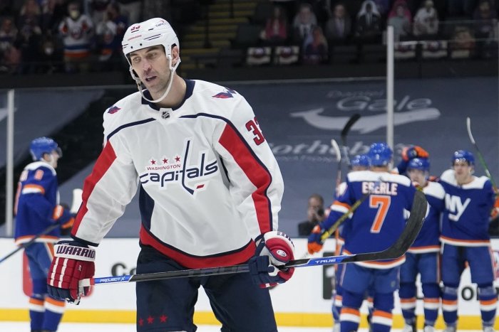 Ilustračný obrázok k článku Zdeno Chára sa nemusí nikam ponáhľať: Užíva si chvíle s rodinou na Slovensku