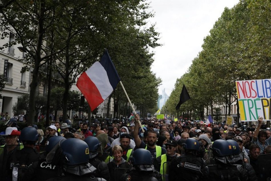 Ilustračný obrázok k článku Vo Francúzsku znovu sprísnili opatrenia: Kde VŠADE majú nezaočkovaní zákaz vstupu?