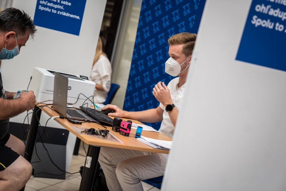 Ilustračný obrázok k článku Veľkokapacitné očkovacie centrum v Revúcej zatvorili: KEDY  a KDE vás ešte pichnú?