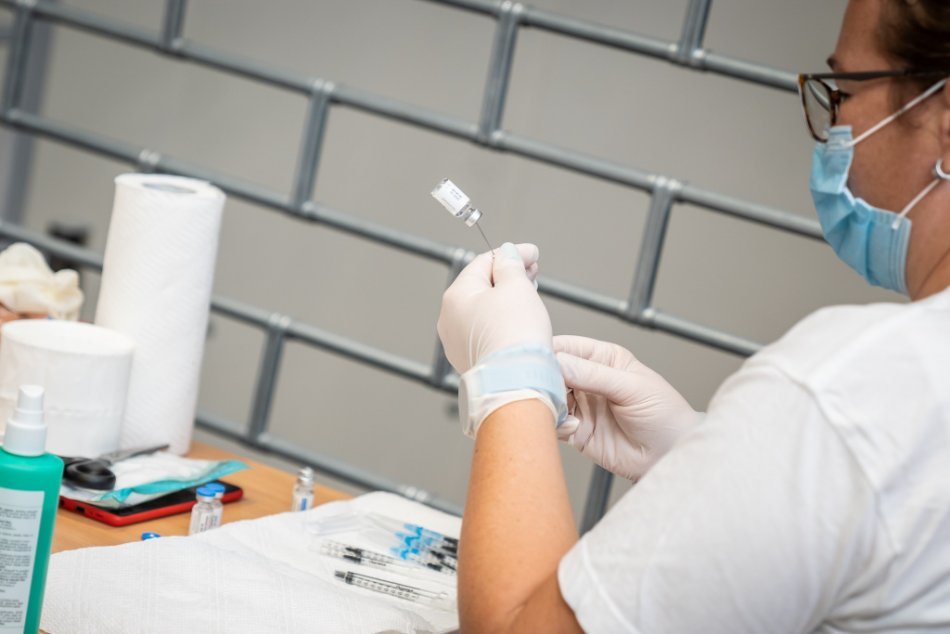 Ilustračný obrázok k článku Kraj v Poprade chystá novinku: Očkovať budú aj priamo na ulici!