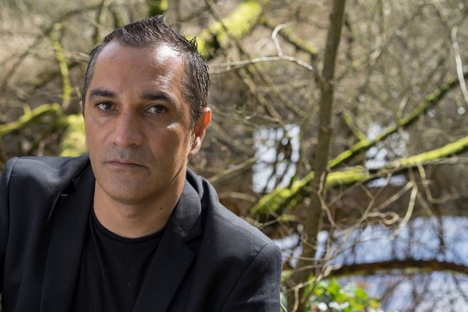 Ilustračný obrázok k článku Talentovaného Róma označili na Slovensku za retardovaného. V zahraničí získal UZNANIE