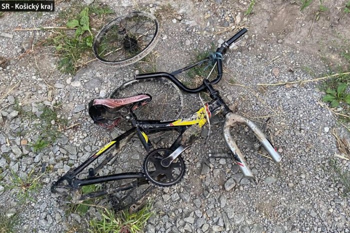 Ilustračný obrázok k článku Deti jazdili na bicykli bez pneumatík. Desaťročný chlapec sa ťažko zranil