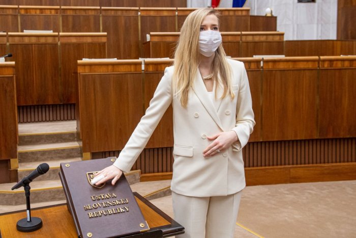 Ilustračný obrázok k článku Poslankyňa Marcinková chce prehodnotiť očkovaciu lotériu: Matoviča žiada o dôstojnosť