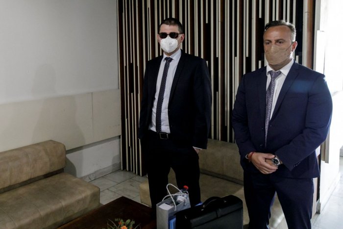 Ilustračný obrázok k článku Exriaditeľ policajnej inšpekcie mieri na slobodu: Szabó sa dohodol na vine a treste