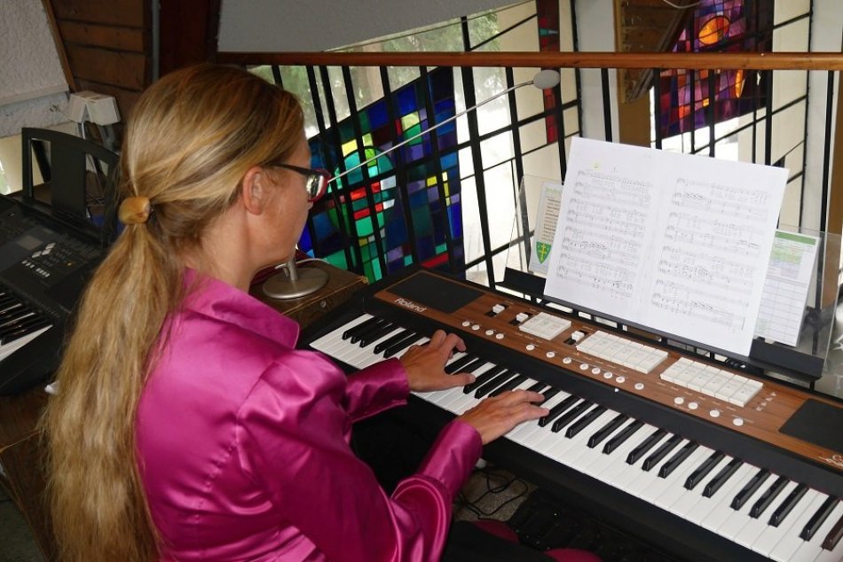 Ilustračný obrázok k článku Organ na Starom cintoríne v Žiline vymenili: Nahradil ho elektronický, VIDEO