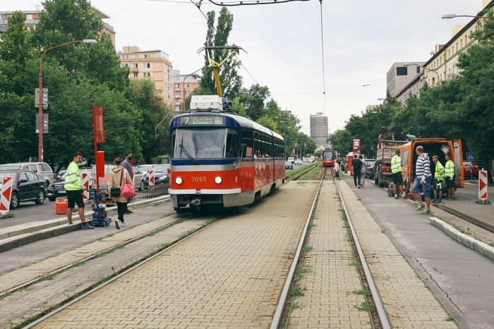 Ilustračný obrázok k článku POZOR na výluku električiek! V TOMTO úseku cez víkend jazdiť nebudú